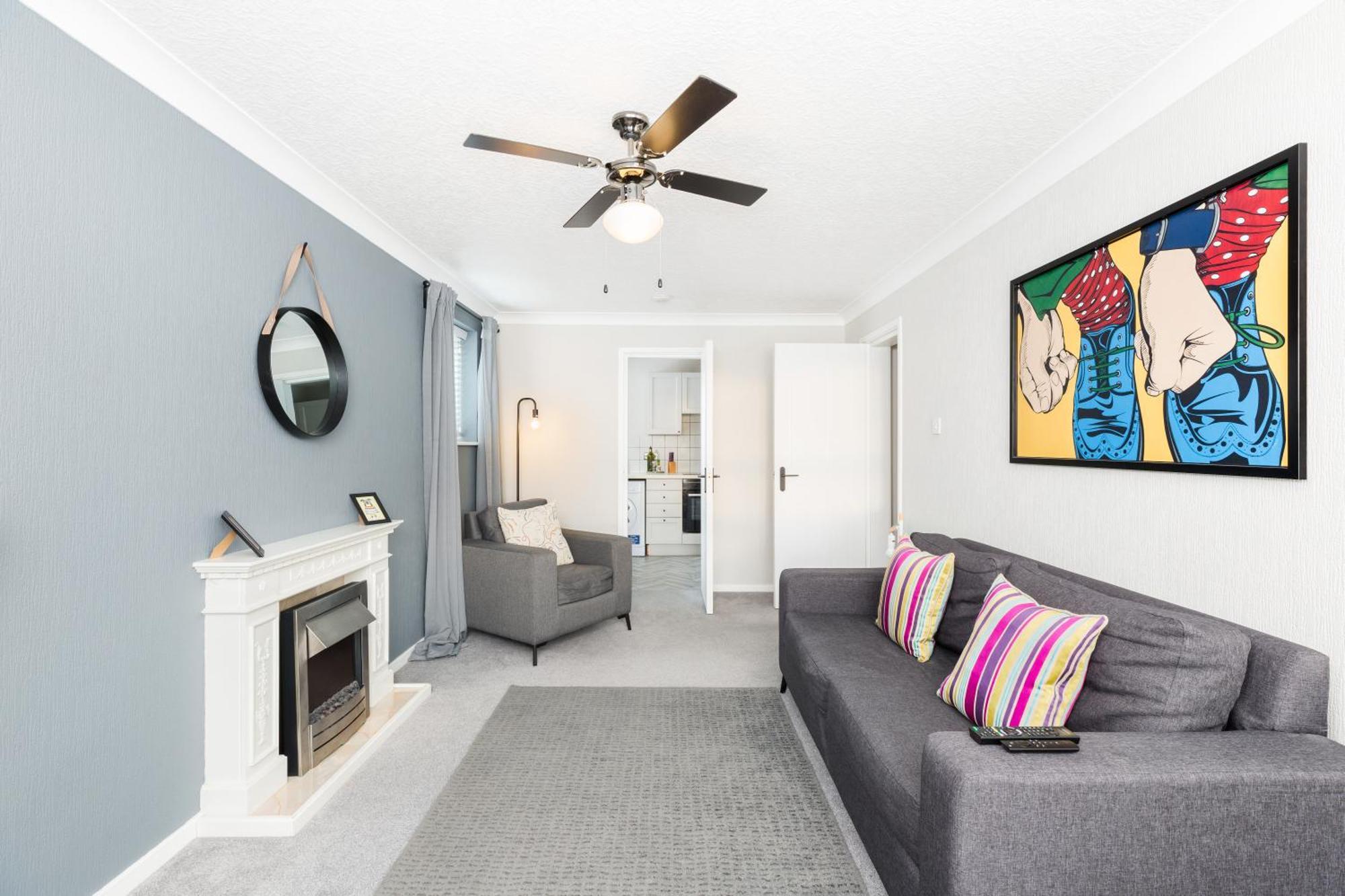 Modern 2-Bedroom Apartments With Free Parking In ليمينغتون المظهر الخارجي الصورة