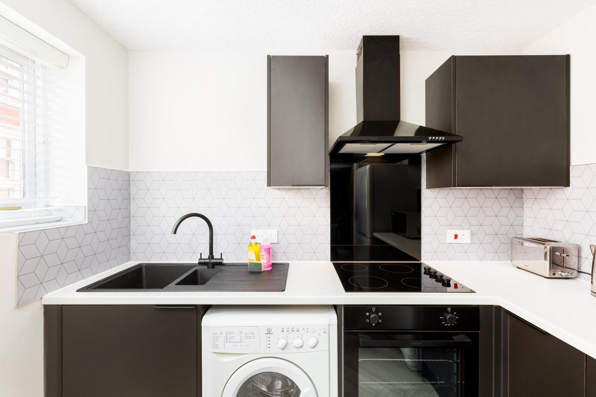 Modern 2-Bedroom Apartments With Free Parking In ليمينغتون المظهر الخارجي الصورة