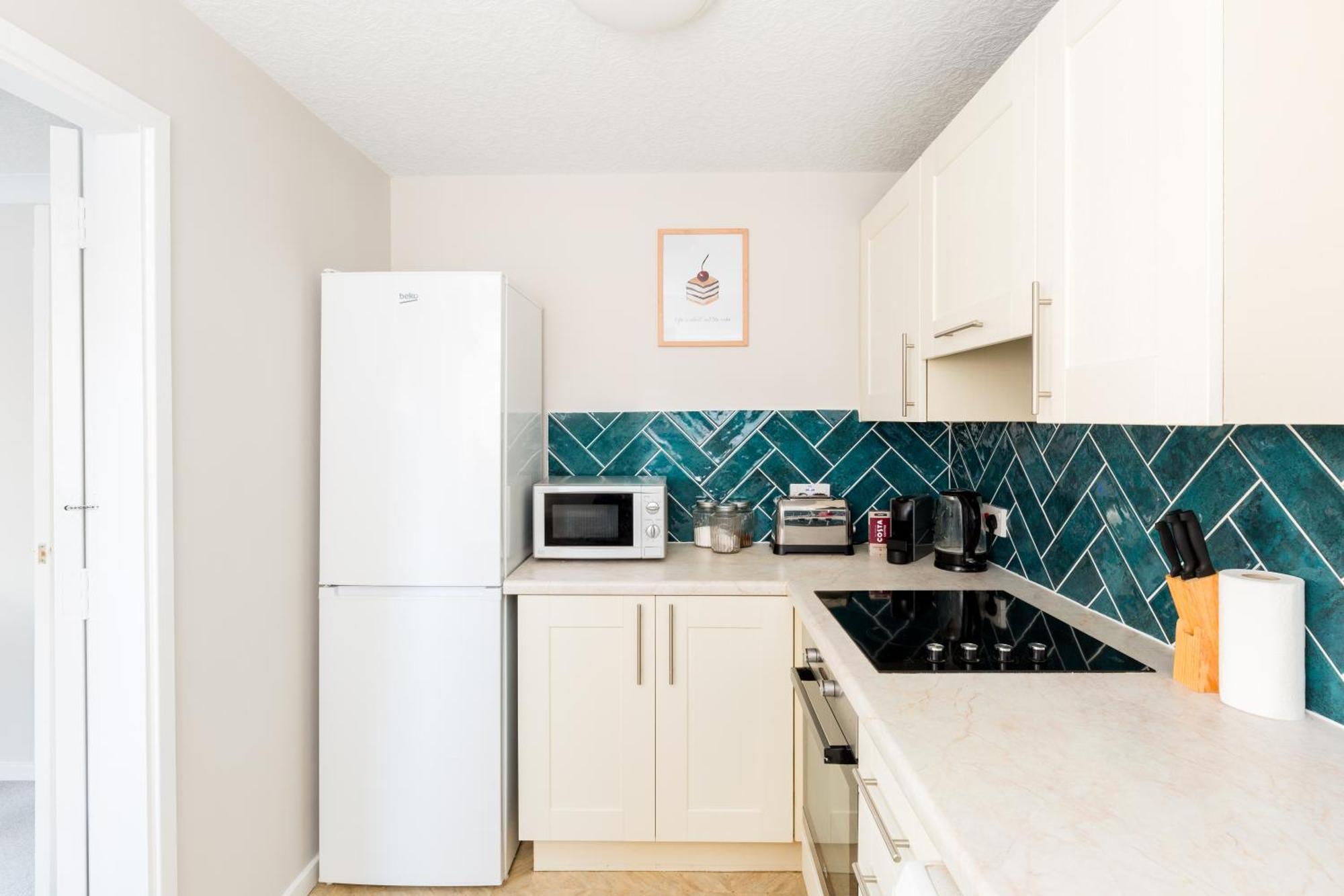 Modern 2-Bedroom Apartments With Free Parking In ليمينغتون المظهر الخارجي الصورة