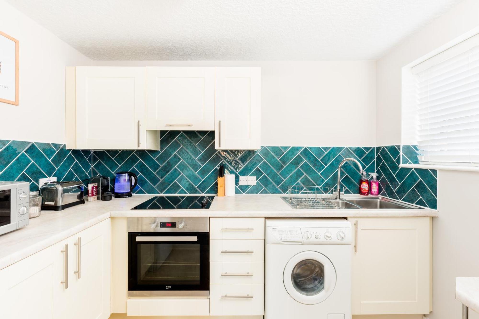 Modern 2-Bedroom Apartments With Free Parking In ليمينغتون المظهر الخارجي الصورة